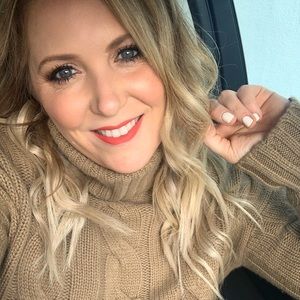 THE SELLER, DESIGNER22